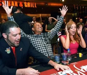 Tiger Woods und Lynn Gilmartin spielen im Casino